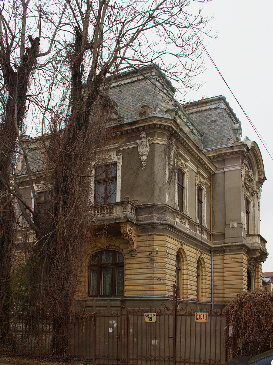 IMG_9430 (Travels » Bucharest » Old houses)