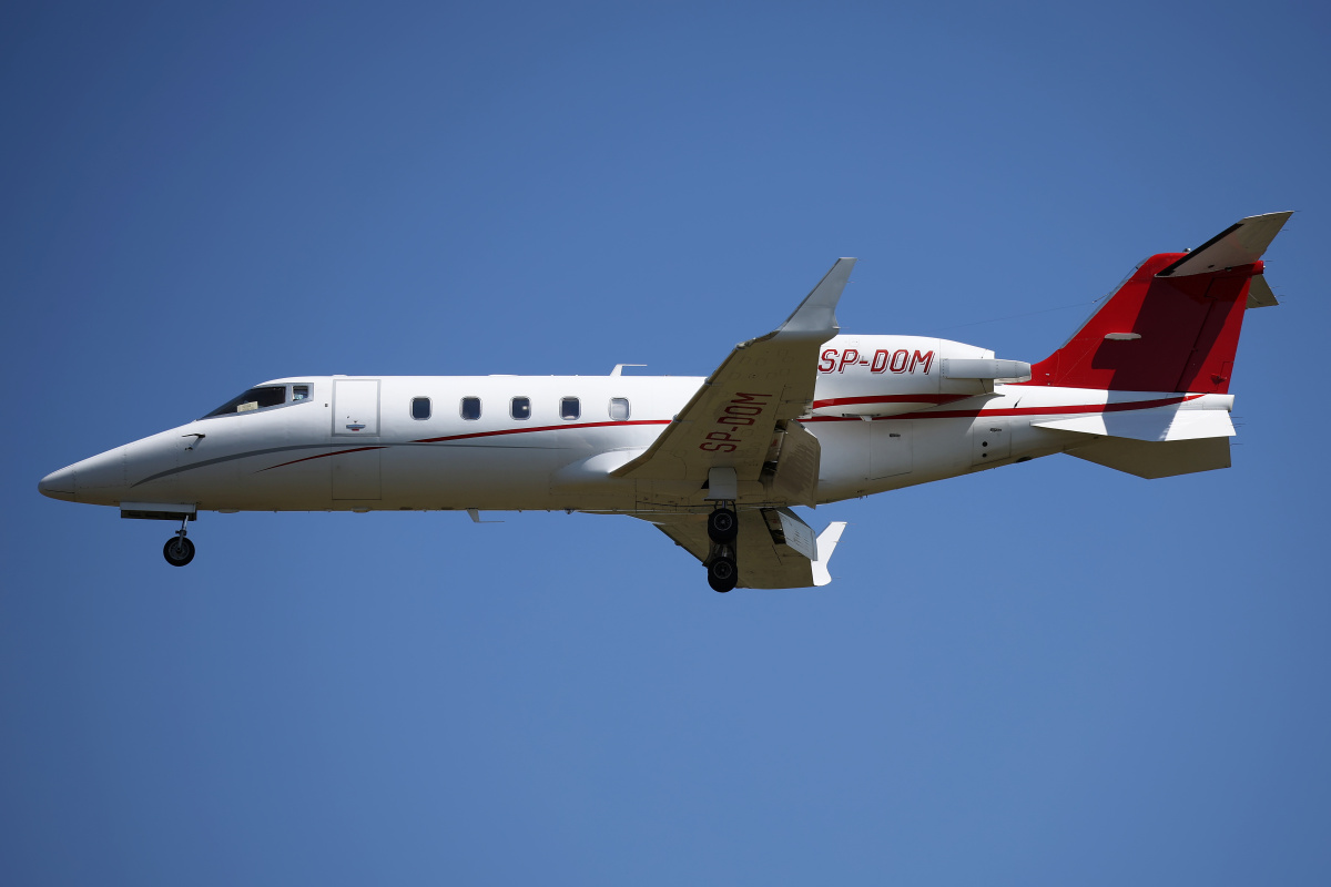 60XR, SP-DOM, AMC Aviation (Aircraft » EPWA Spotting » Bombardier Learjet 60)