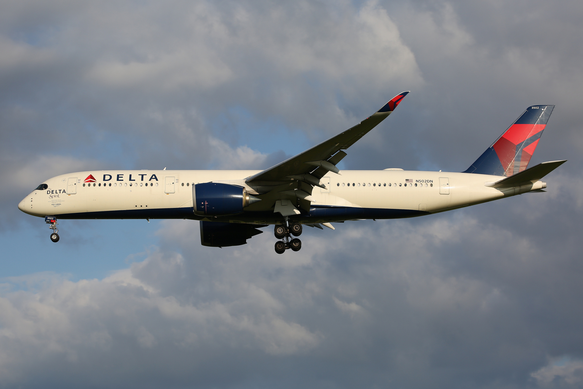 N502DN (The Delta Spirit sticker) (Aircraft » Schiphol Spotting » Airbus A350-900 » Delta Airlines)