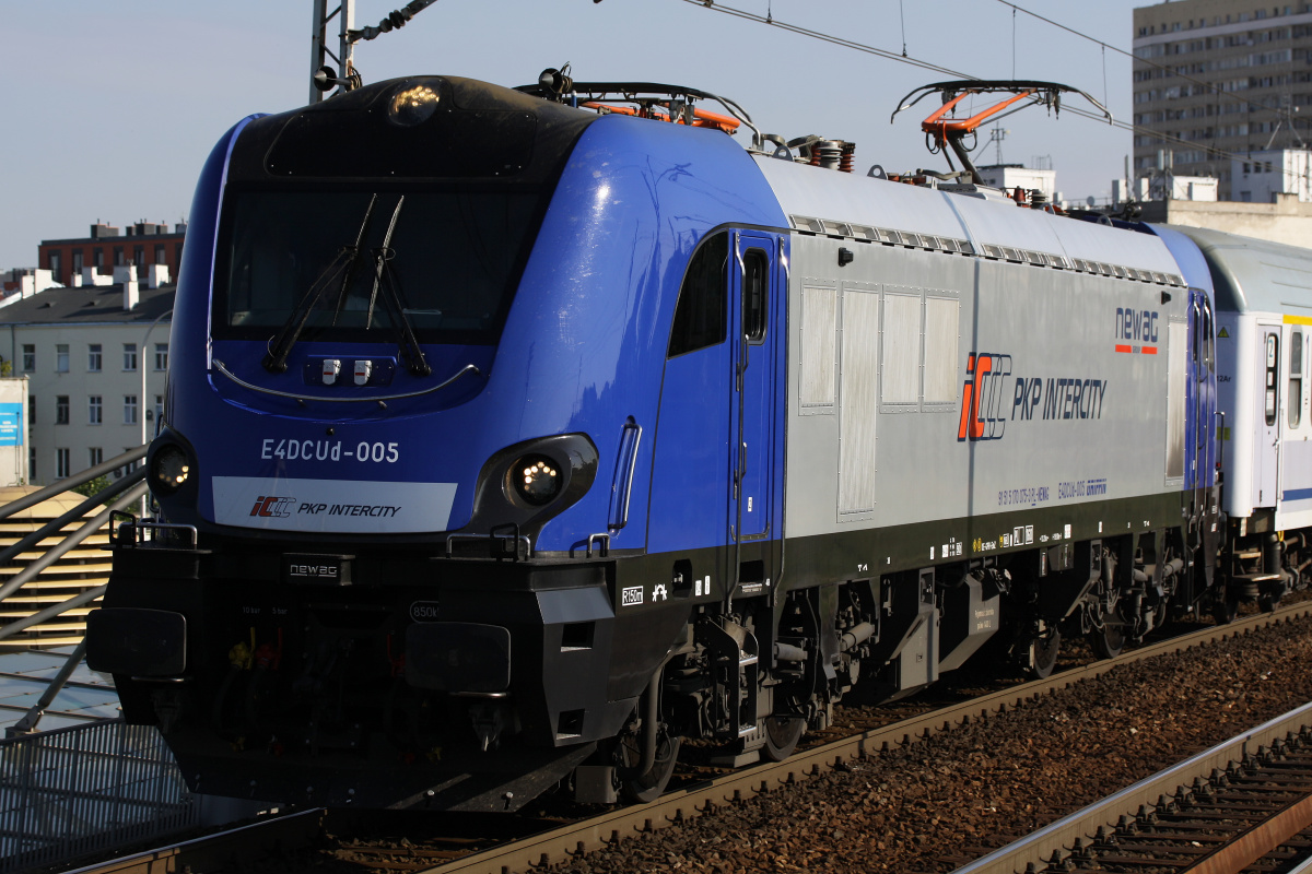 E4DCUd-005 (Vehicles » Trains and Locomotives » Newag Griffin » PKP Intercity (Newag))