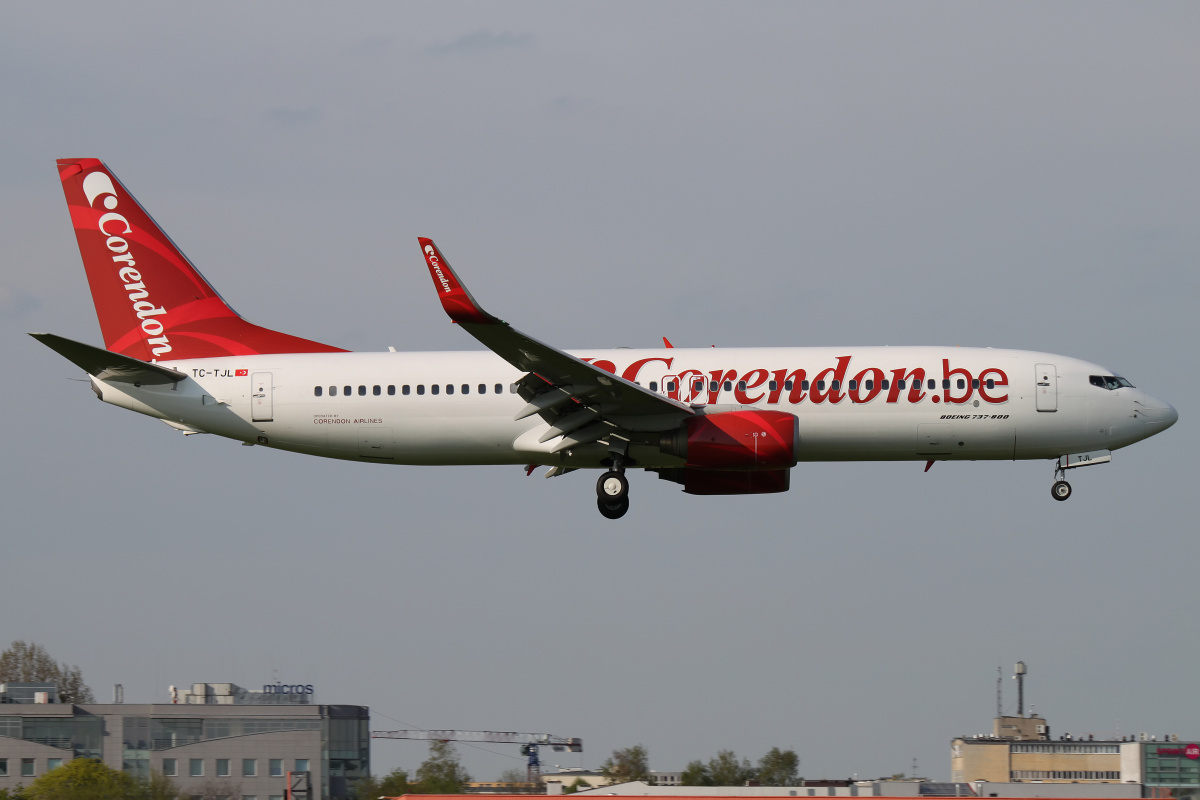 TC-TJL, Corendon Airlines Belgium (Samoloty » Spotting na EPWA » Boeing 737-800 » Corendon Airlines)