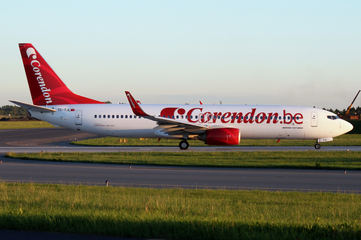 TC-TJL, Corendon Airlines Belgium (Samoloty » Spotting na EPWA » Boeing 737-800 » Corendon Airlines)