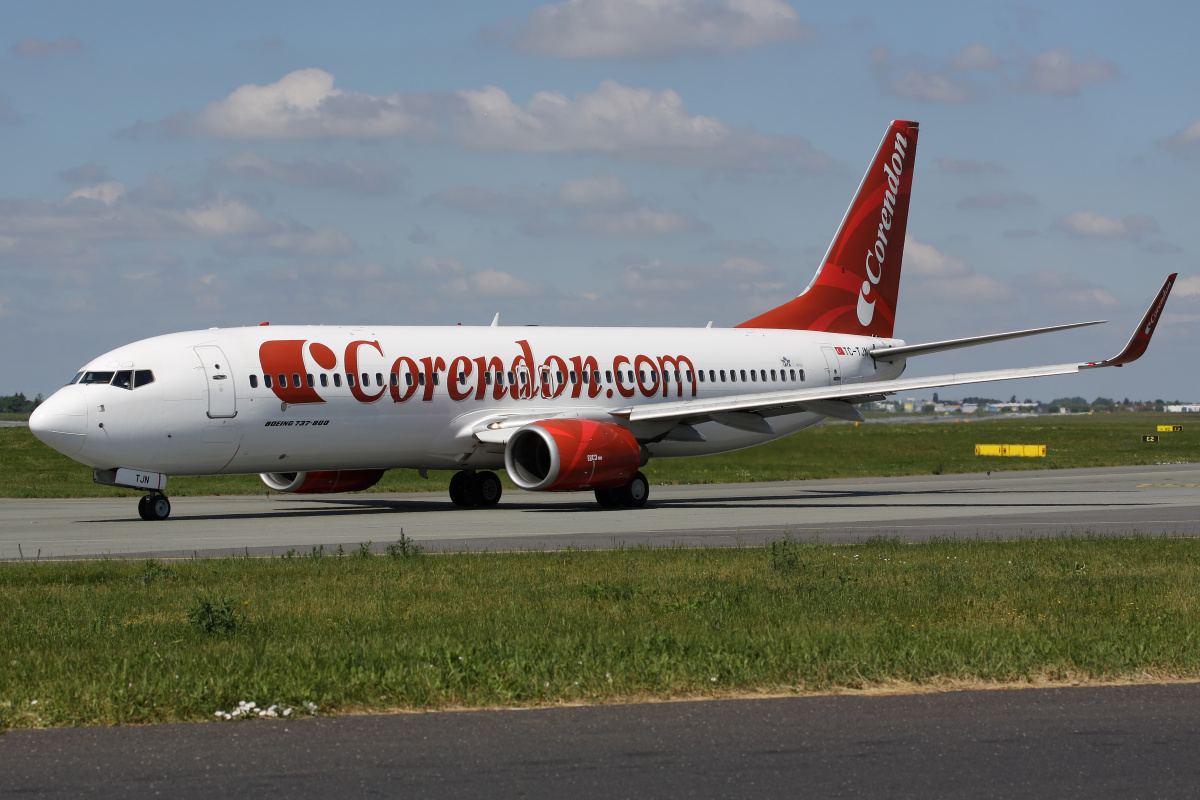 TC-TJN (Aircraft » EPWA Spotting » Boeing 737-800 » Corendon Airlines)