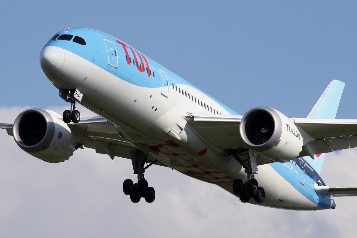 PH-TFM, TUI fly Netherlands (Samoloty » Spotting na EPWA » Boeing 787-8 Dreamliner » TUI fly)