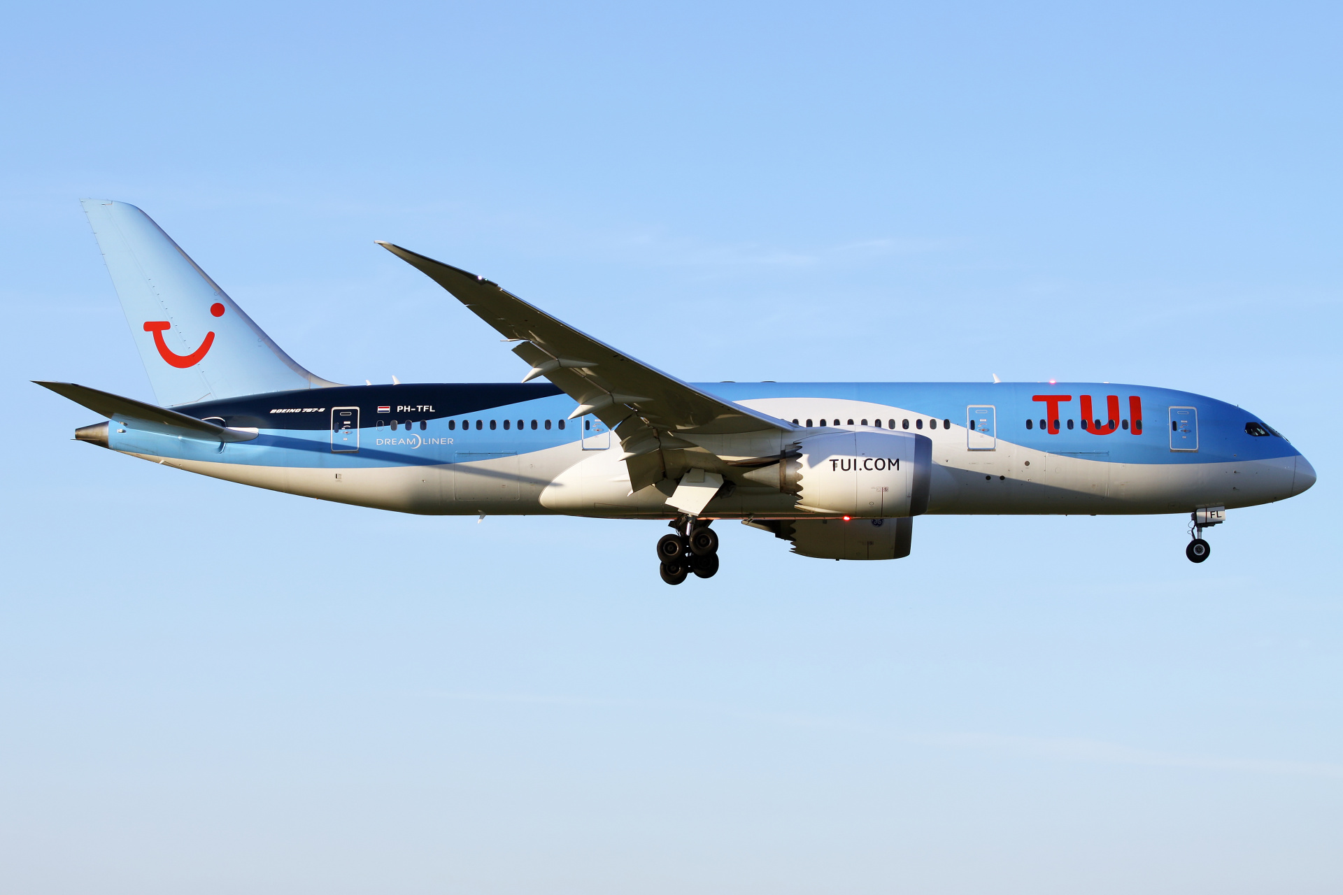 PH-TFL, TUI fly Netherlands (Aircraft » EPWA Spotting » Boeing 787-8 Dreamliner » TUI fly)