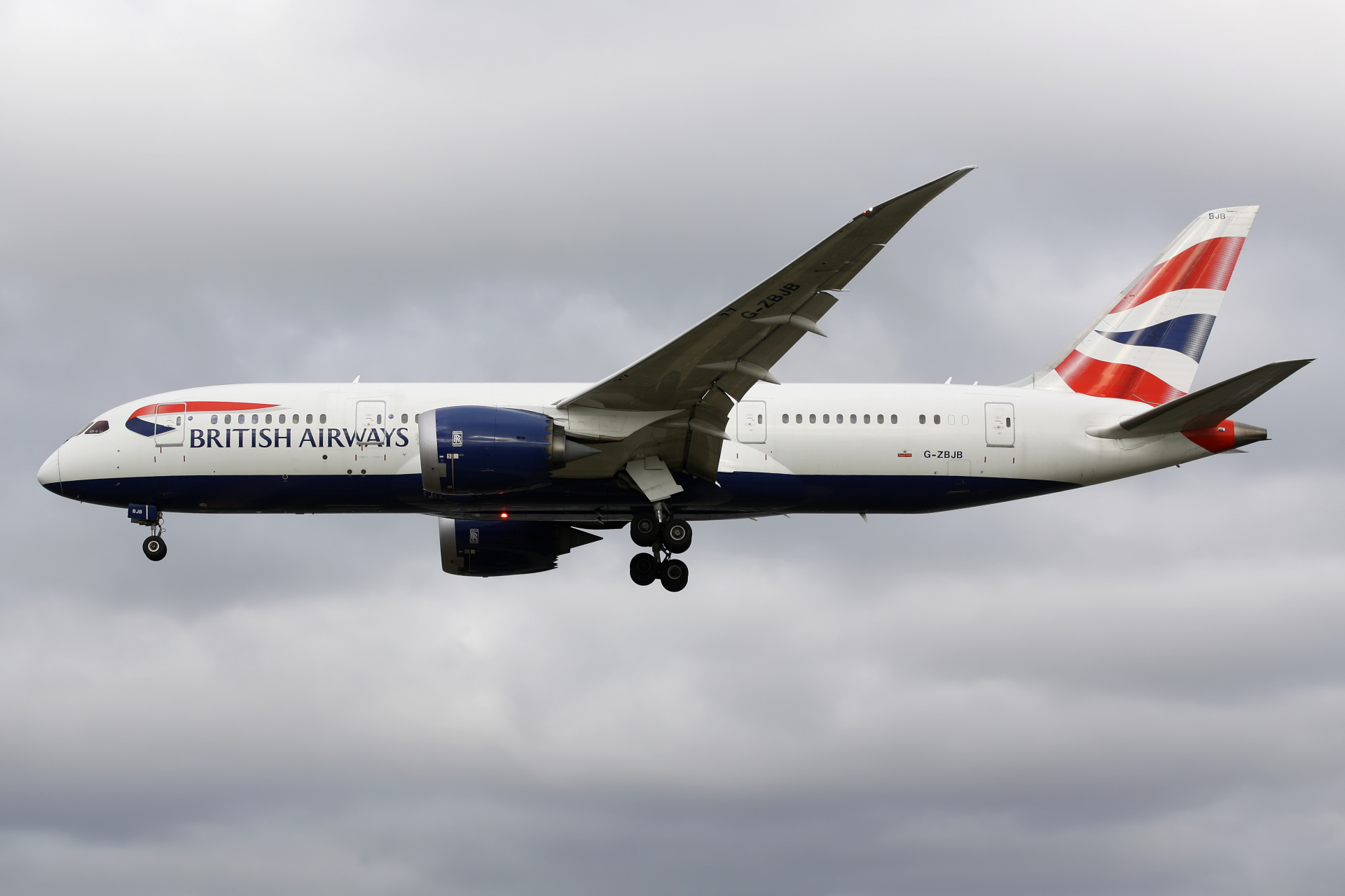 Boeing 787-8 Dreamliner, G-ZBJB, British Airways (Samoloty » Spotting na Heathrow » różne)