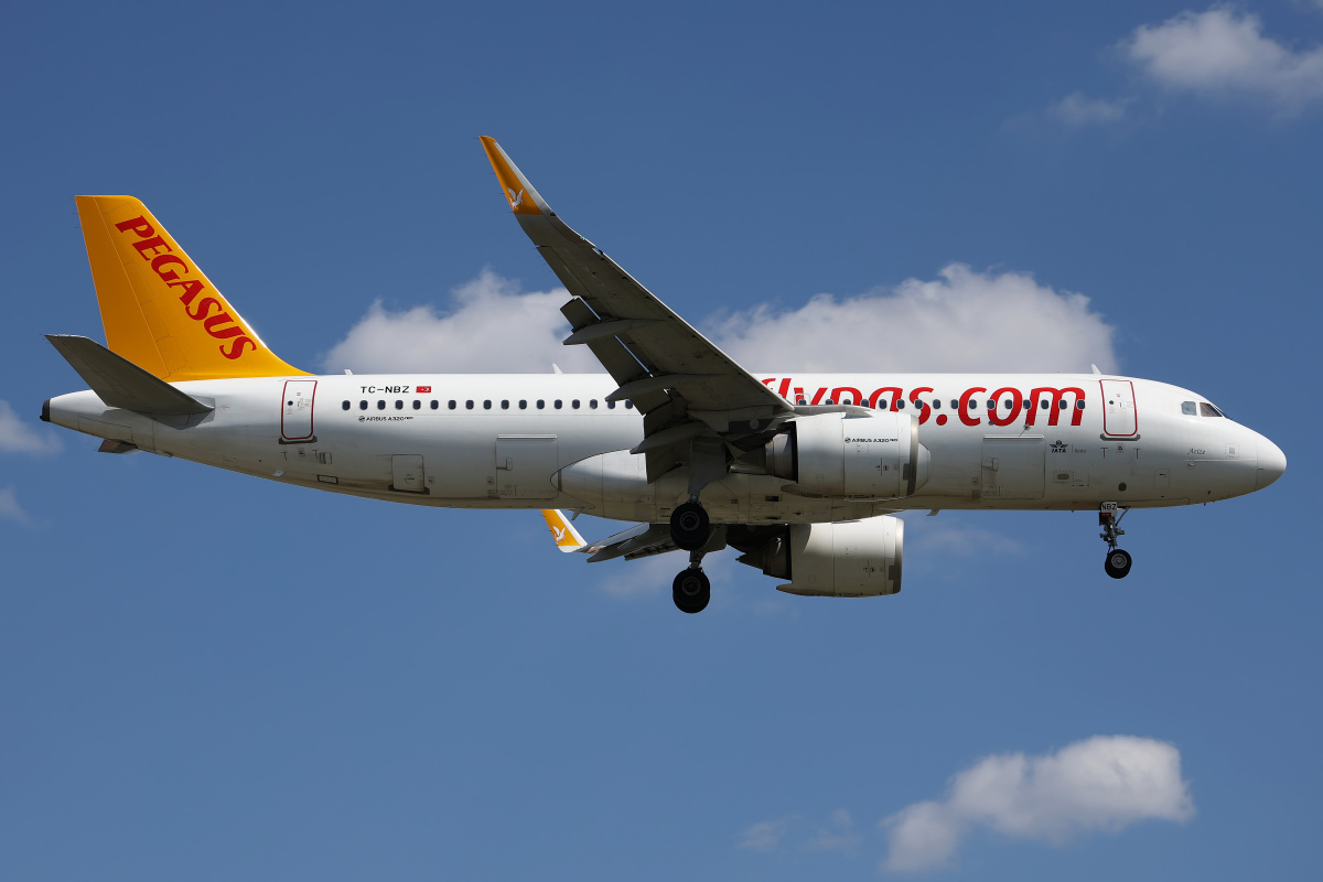 TC-NBZ (Samoloty » Spotting na EPWA » Airbus A320neo » Pegasus Airlines)