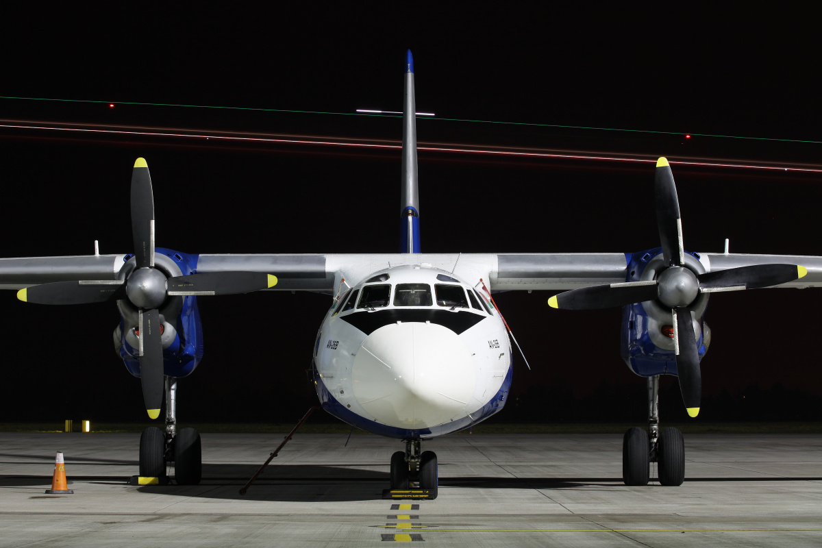 An-26B, EW-259TG (Aircraft » EPWA Spotting » Antonov An-26 » Genex)