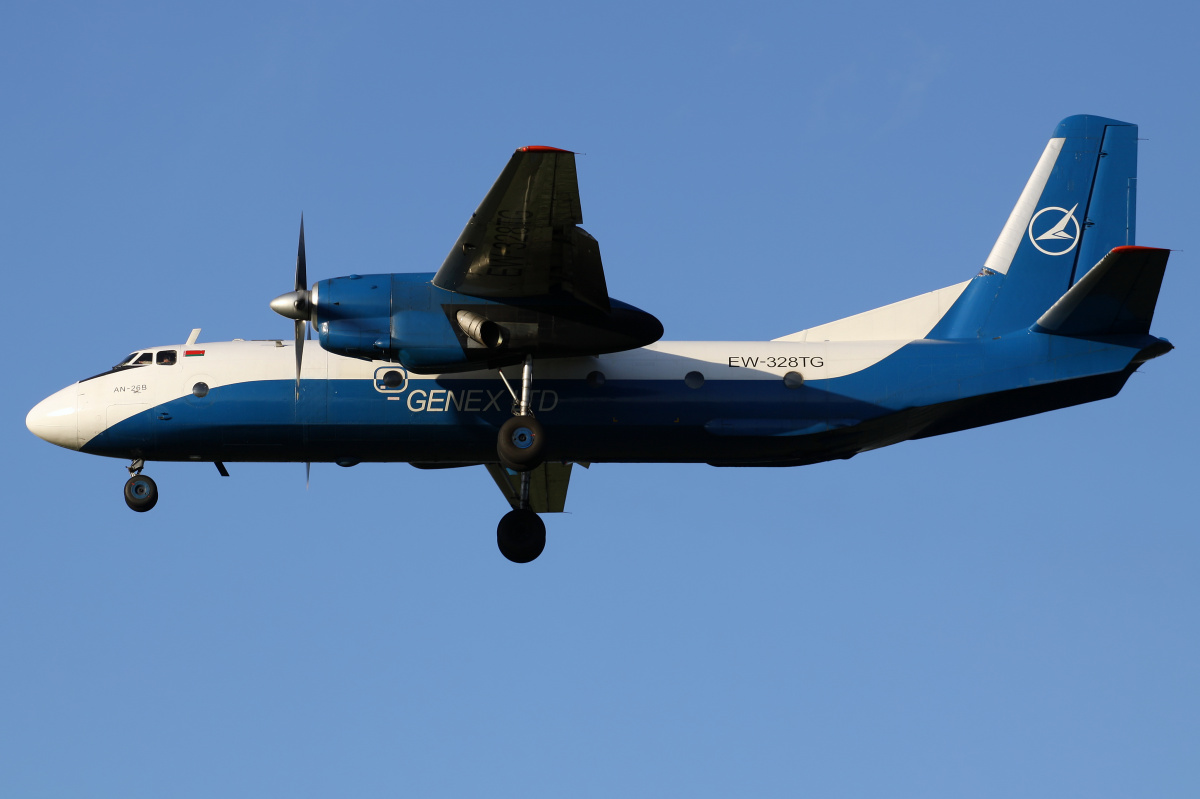 An-26B, EW-328TG (Aircraft » EPWA Spotting » Antonov An-26 » Genex)