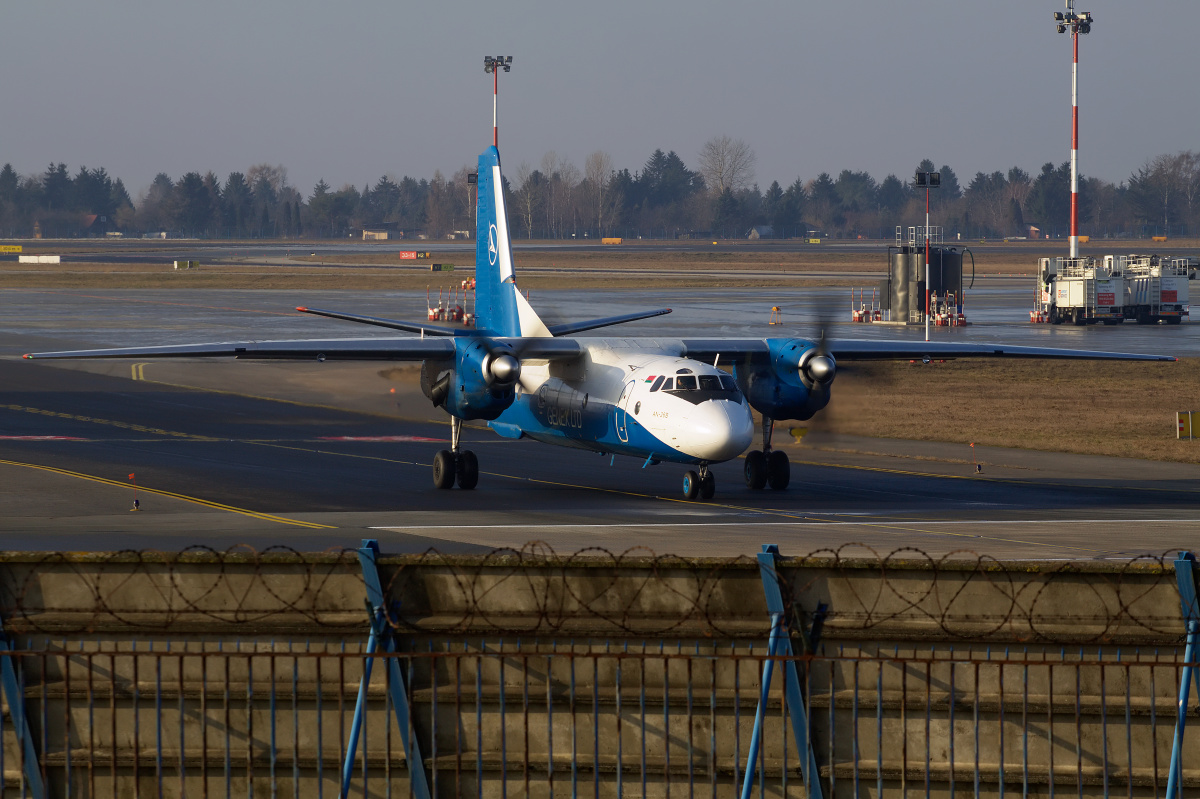 An-26B, EW-328TG (Samoloty » Spotting na EPWA » Antonow An-26 » Genex)