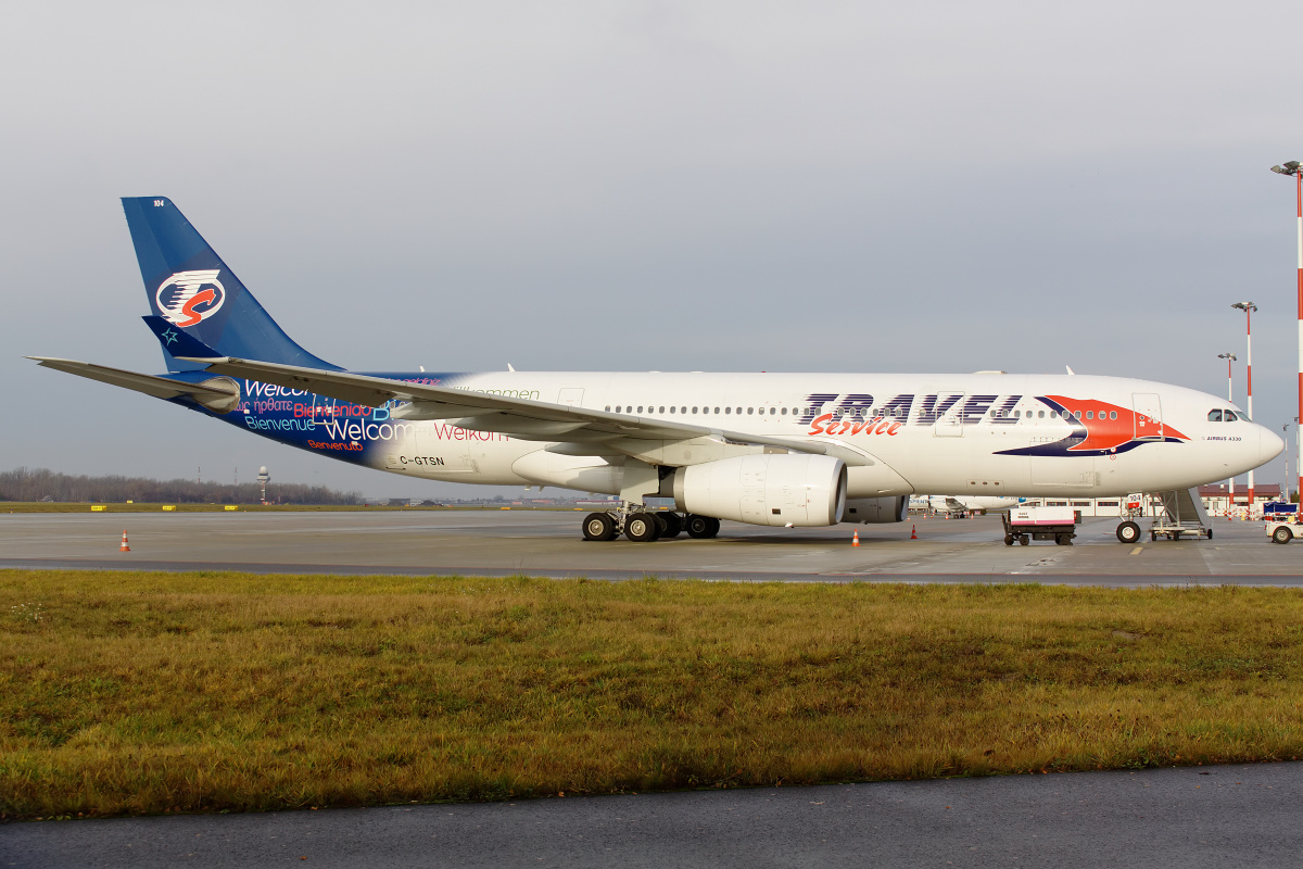 C-GTSN (Air Transat) (Aircraft » EPWA Spotting » Airbus A330-200 » Travel Service Airlines)