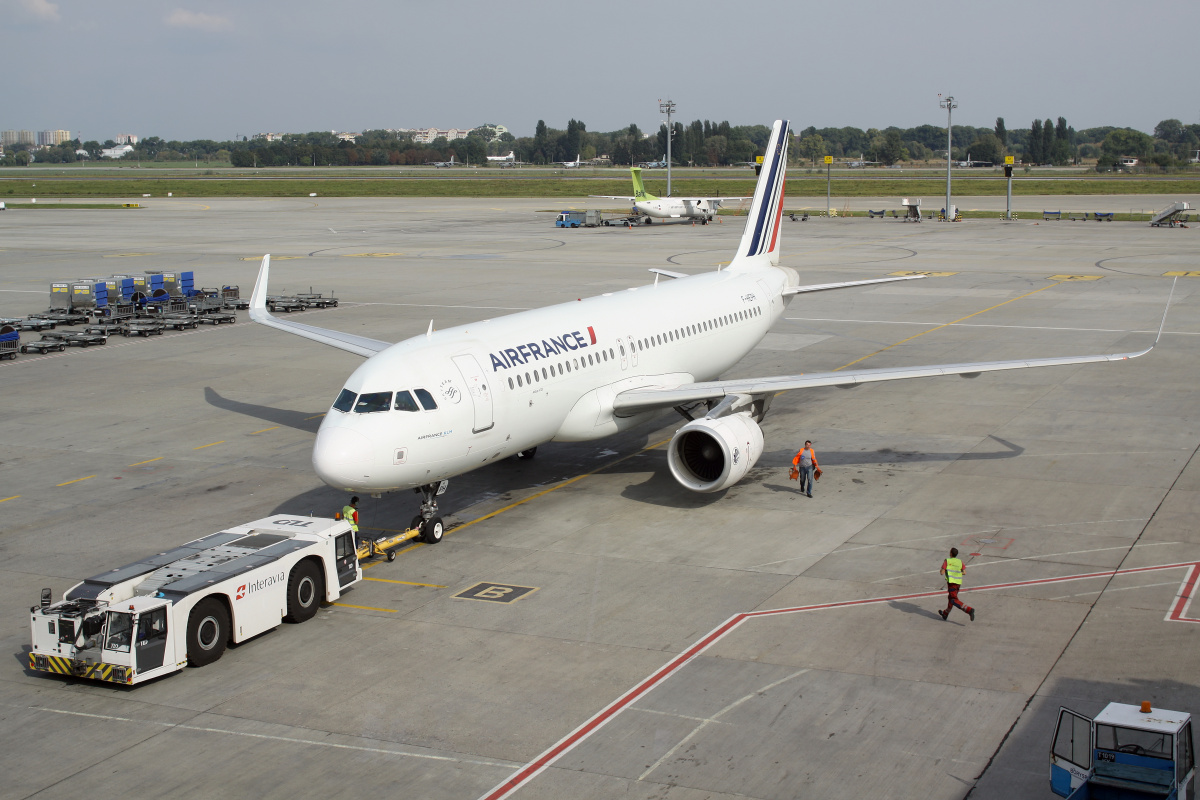 F-HEPH, Air France (Aircraft » Kyiv Borispil » Airbus A320-200)