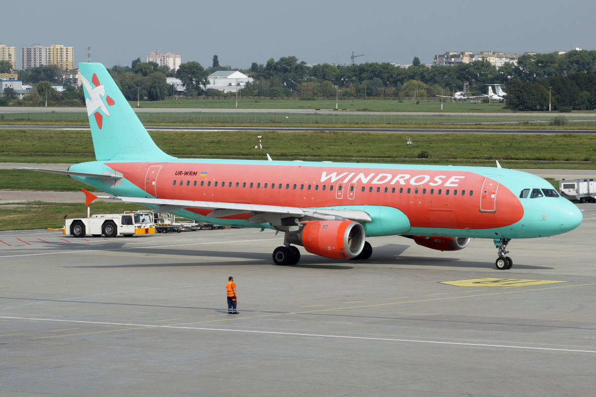 UR-WRM, Windrose Aviation (Aircraft » Kyiv Borispil » Airbus A320-200)