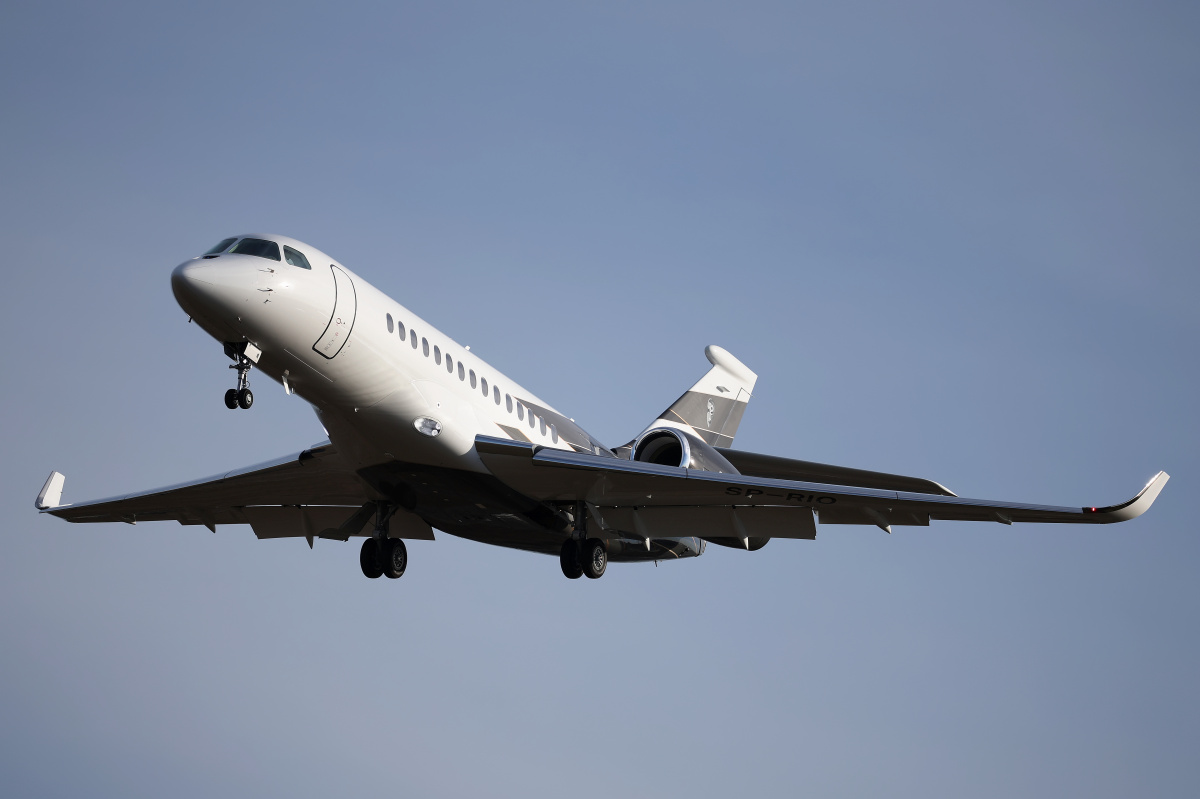 SP-RIO, Jet Story (Aircraft » EPWA Spotting » Dassault Falcon 6X)