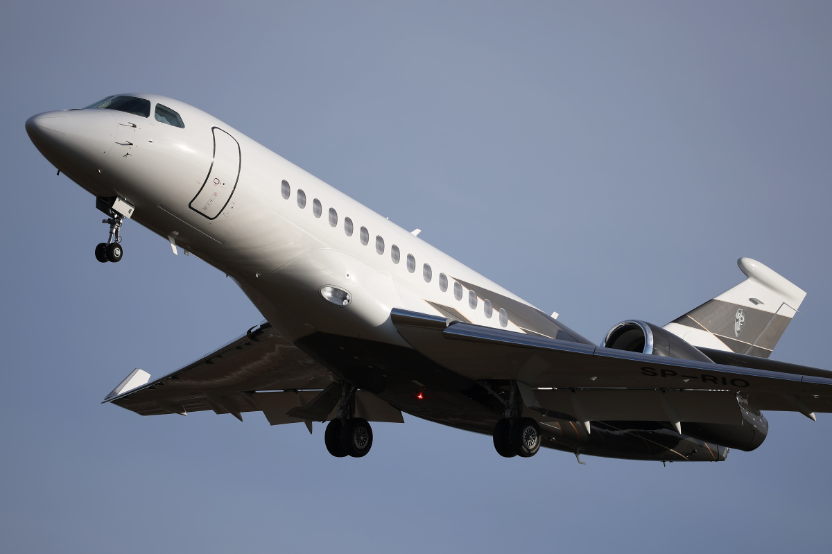 SP-RIO, Jet Story (Aircraft » EPWA Spotting » Dassault Falcon 6X)