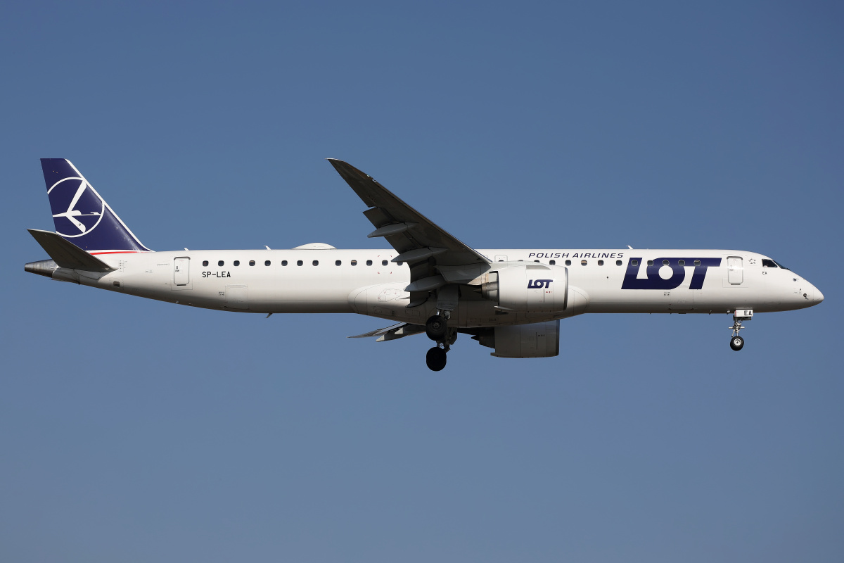 SP-LEA, LOT Polish Airlines (Aircraft » EPWA Spotting » Embraer E195-E2 (E190-400))