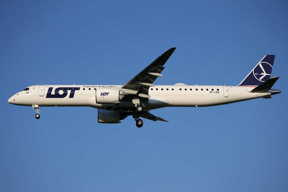 SP-LEB, LOT Polish Airlines (Aircraft » EPWA Spotting » Embraer E195-E2 (E190-400))