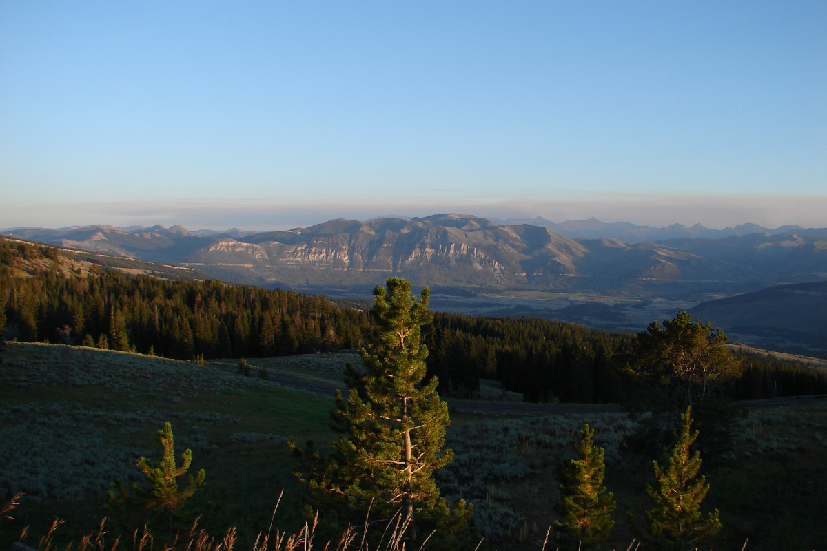 Cathedral Cliffs (Podróże » USA: Na ziemi Czejenów » Wielka Podróż » Droga 212 » Beartooth Pass)