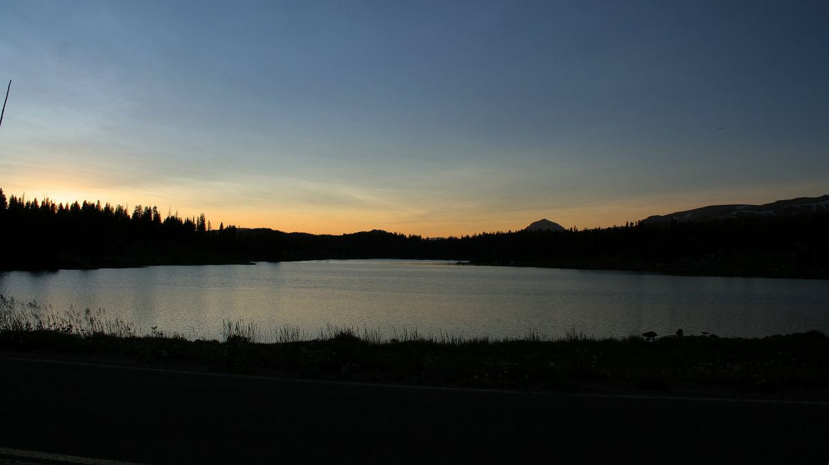 Little Bear Lake (Travels » US Trip 1: Cheyenne Country » The Journey » Route 212 » Beartooth Pass)