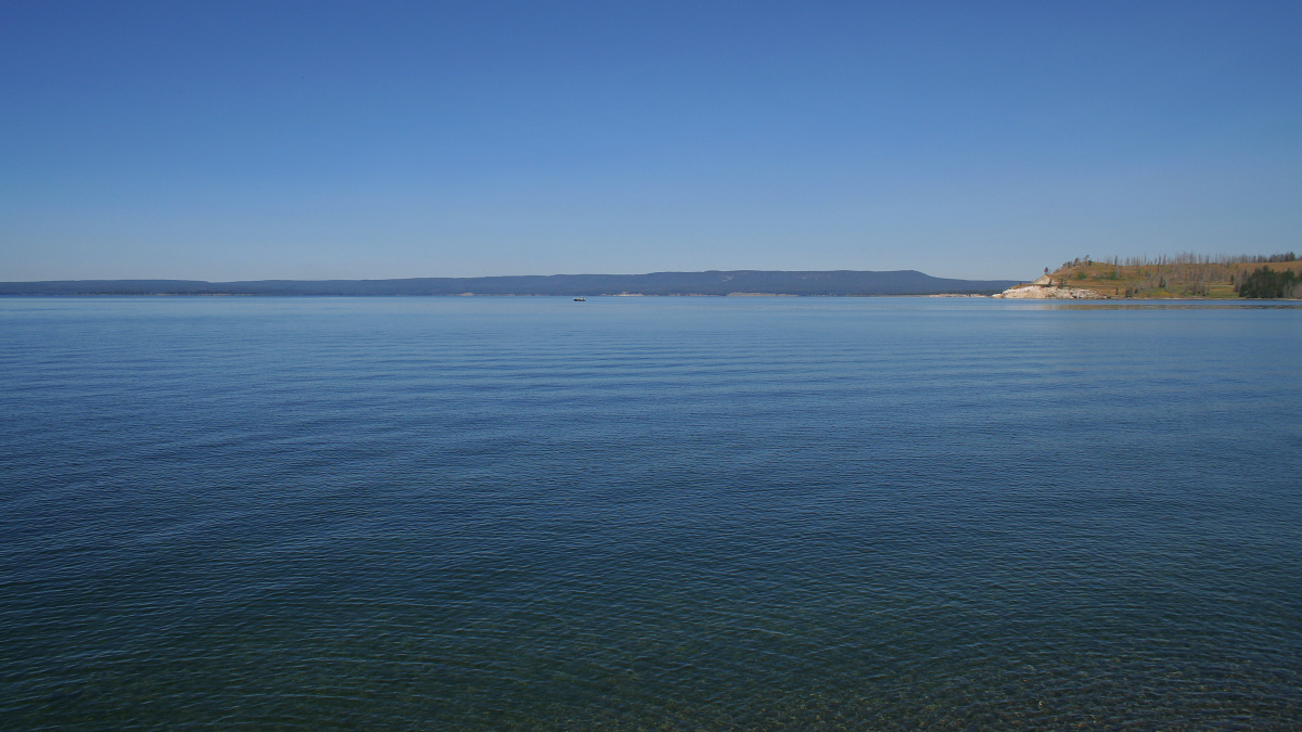 Lake Yellowstone (Podróże » USA: Na ziemi Czejenów » Wielka Podróż » Park Narodowy Yellowstone)