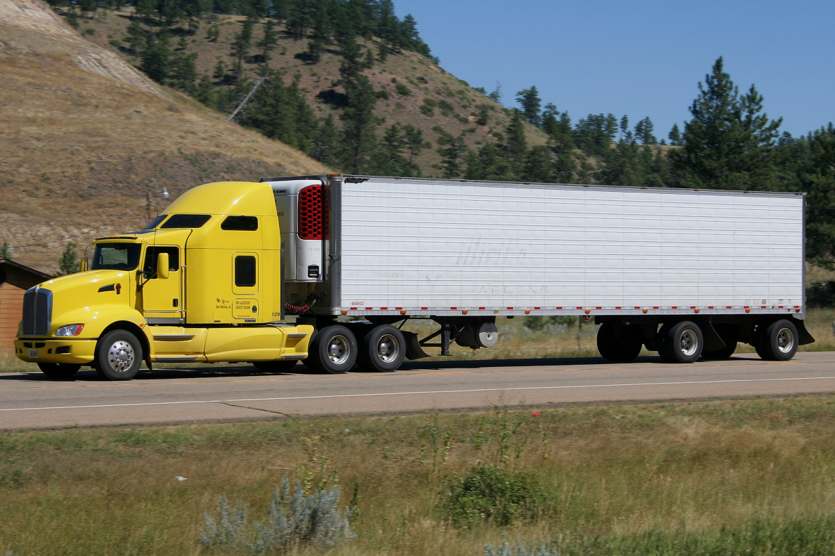 Kenworth T660 (Podróże » USA: Na ziemi Czejenów » Pojazdy)