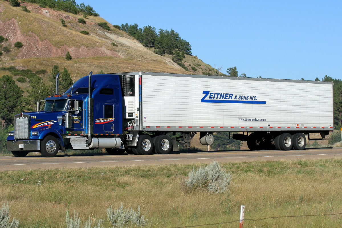 Kenworth W900L (Travels » US Trip 1: Cheyenne Country » Vehicles)