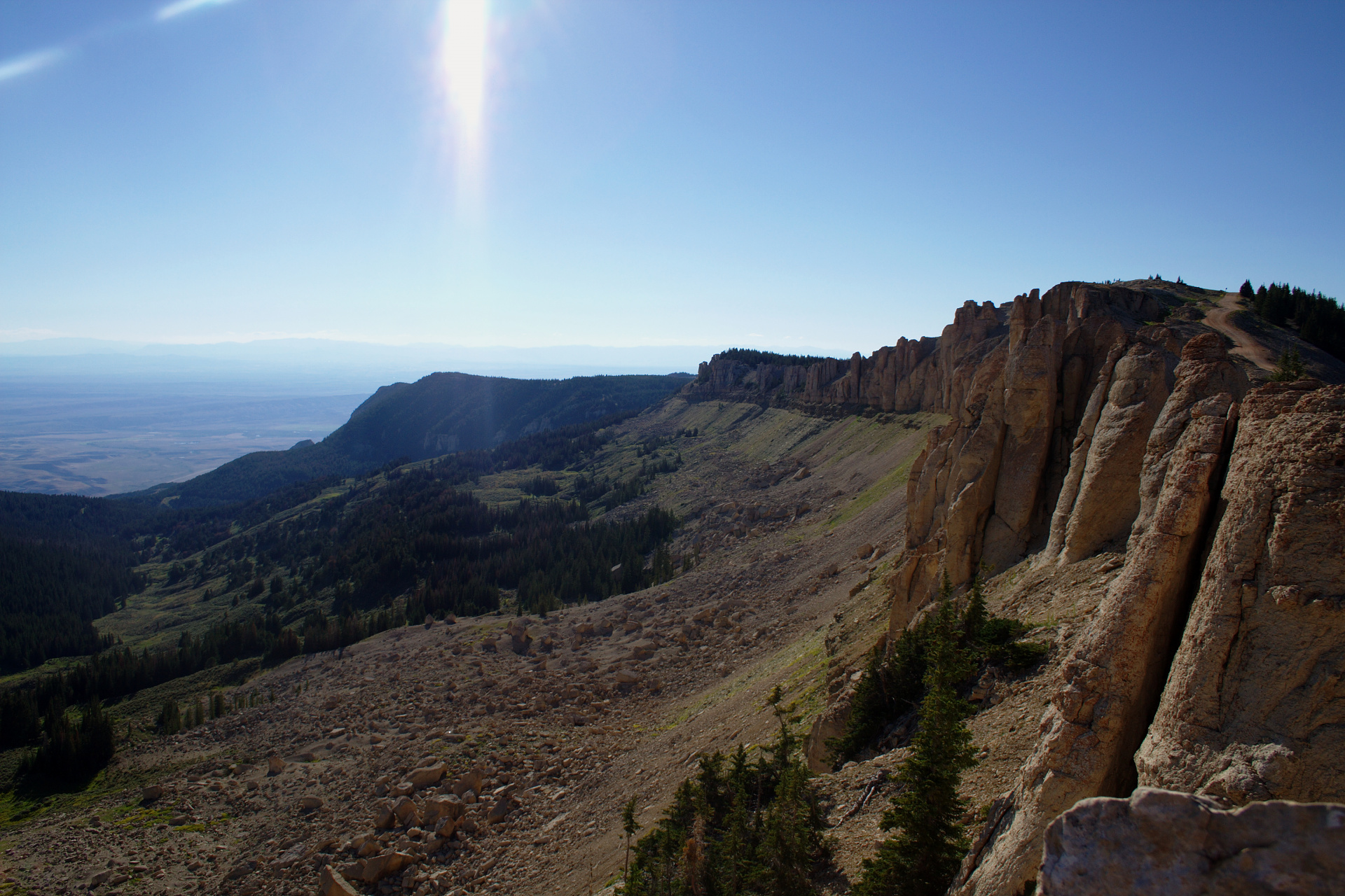 Cliffs on Medicine Mountain (Travels » US Trip 1: Cheyenne Country » The Journey » Bighorn Mountains » Medicine Wheel)