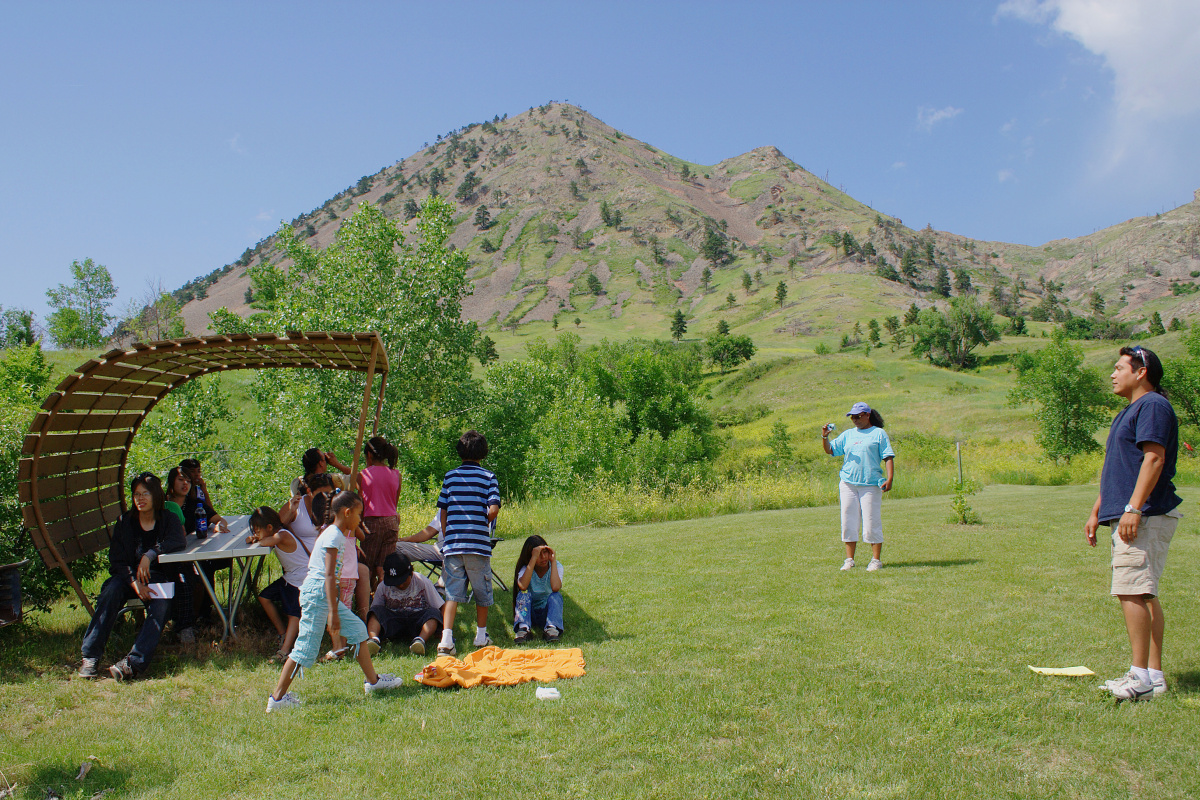 Relaxing (Travels » US Trip 2: Cheyenne Epic » Cheyenne Epic » Bear Butte)