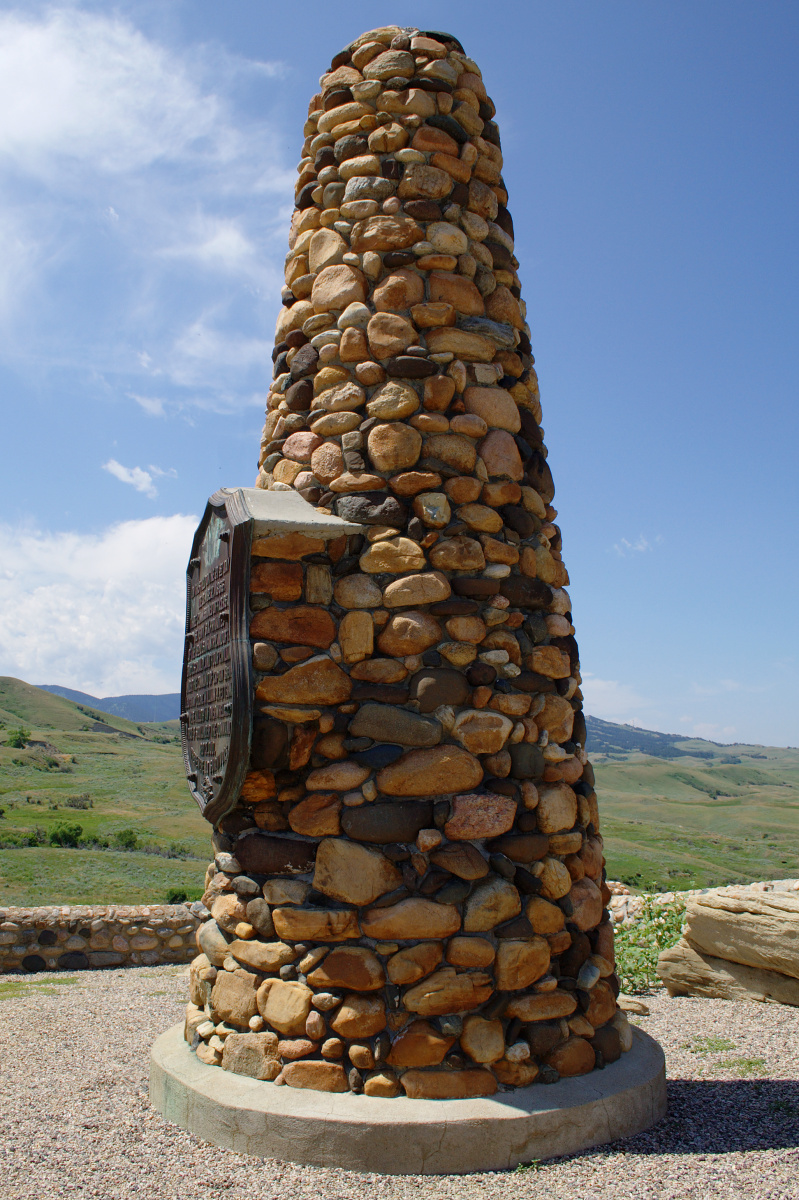 Fetterman Battlefield - Monument