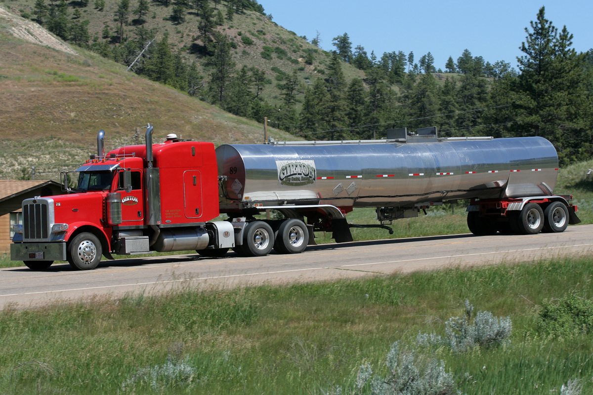 Peterbilt 389 (Travels » US Trip 2: Cheyenne Epic » Vehicles)