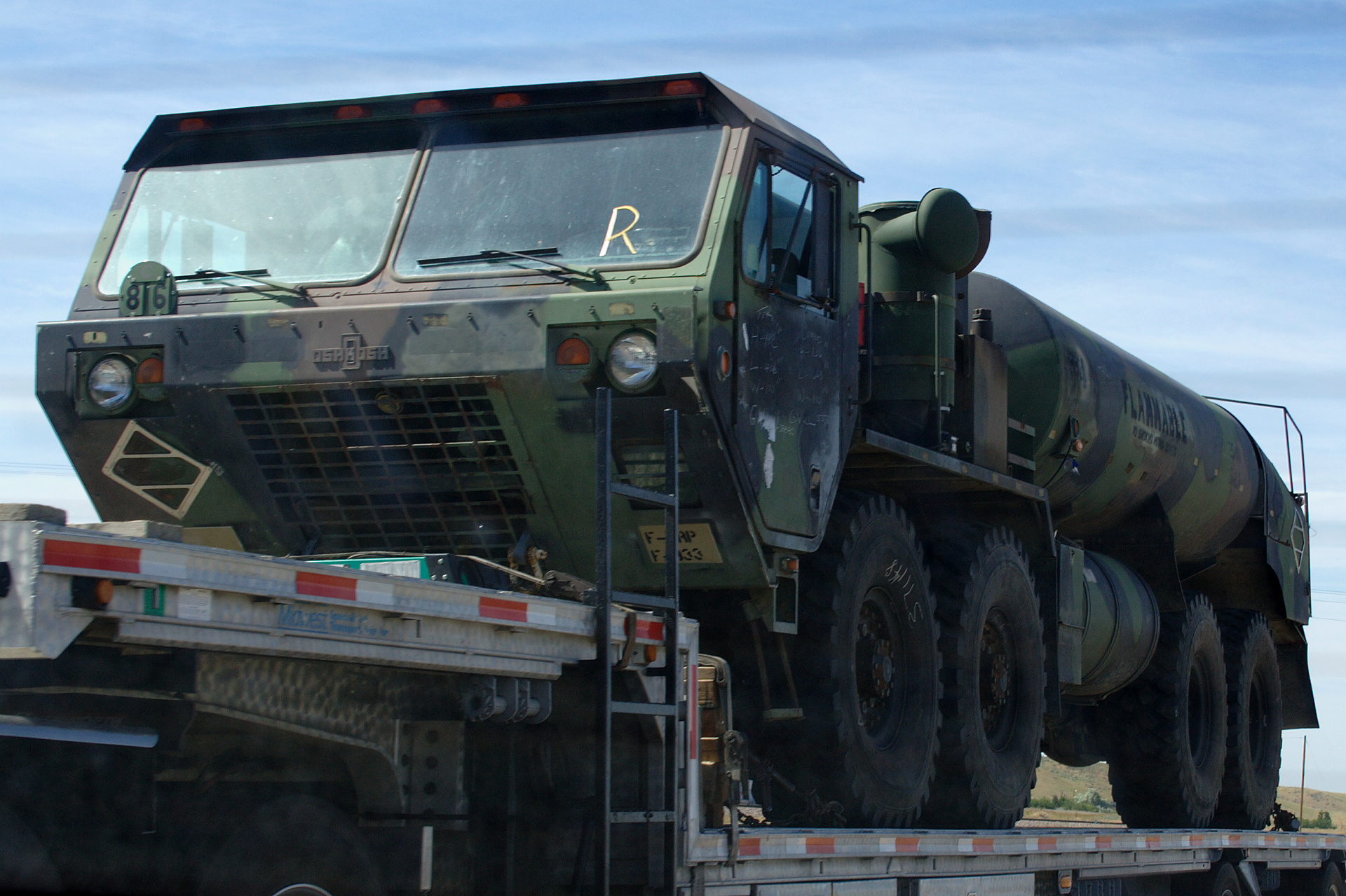 Oshkosh HEMTT M978 Tanker (Travels » US Trip 2: Cheyenne Epic » Vehicles)