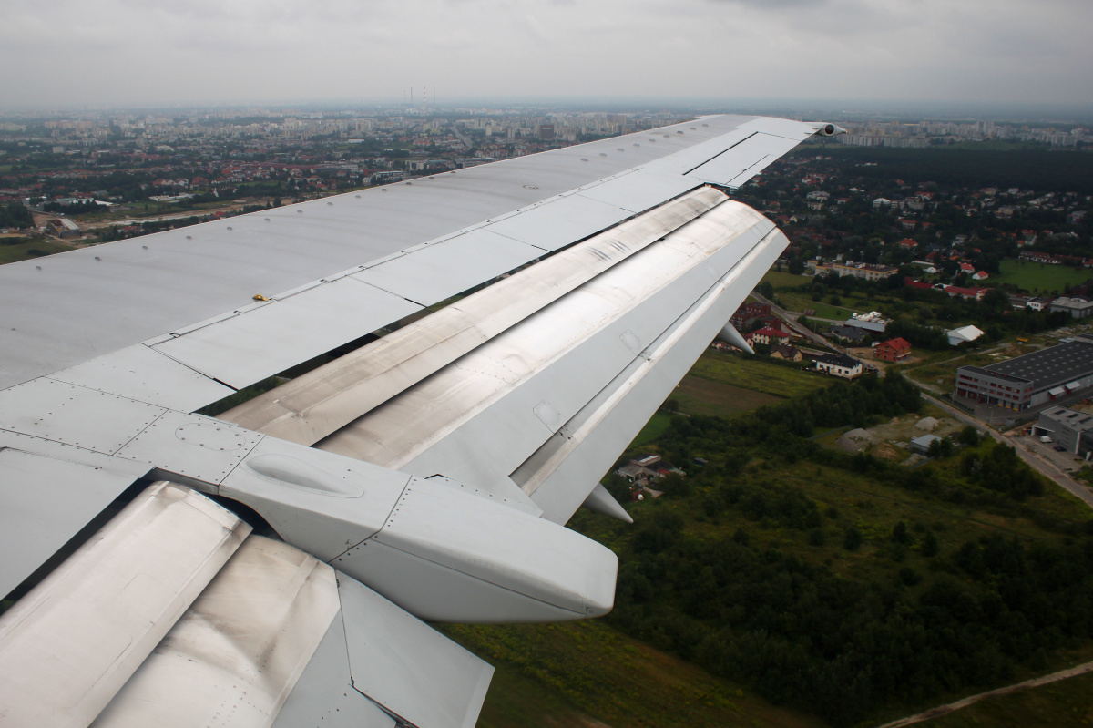 FRA-WAW: on final, runway 33 (Travels » US Trip 3: The Roads Not Taken » The Flights)