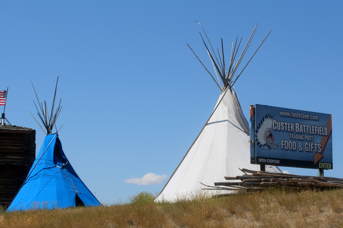 Custer Battlefield Trading Post (Podróże » USA: Drogi nie obrane » Tipi)