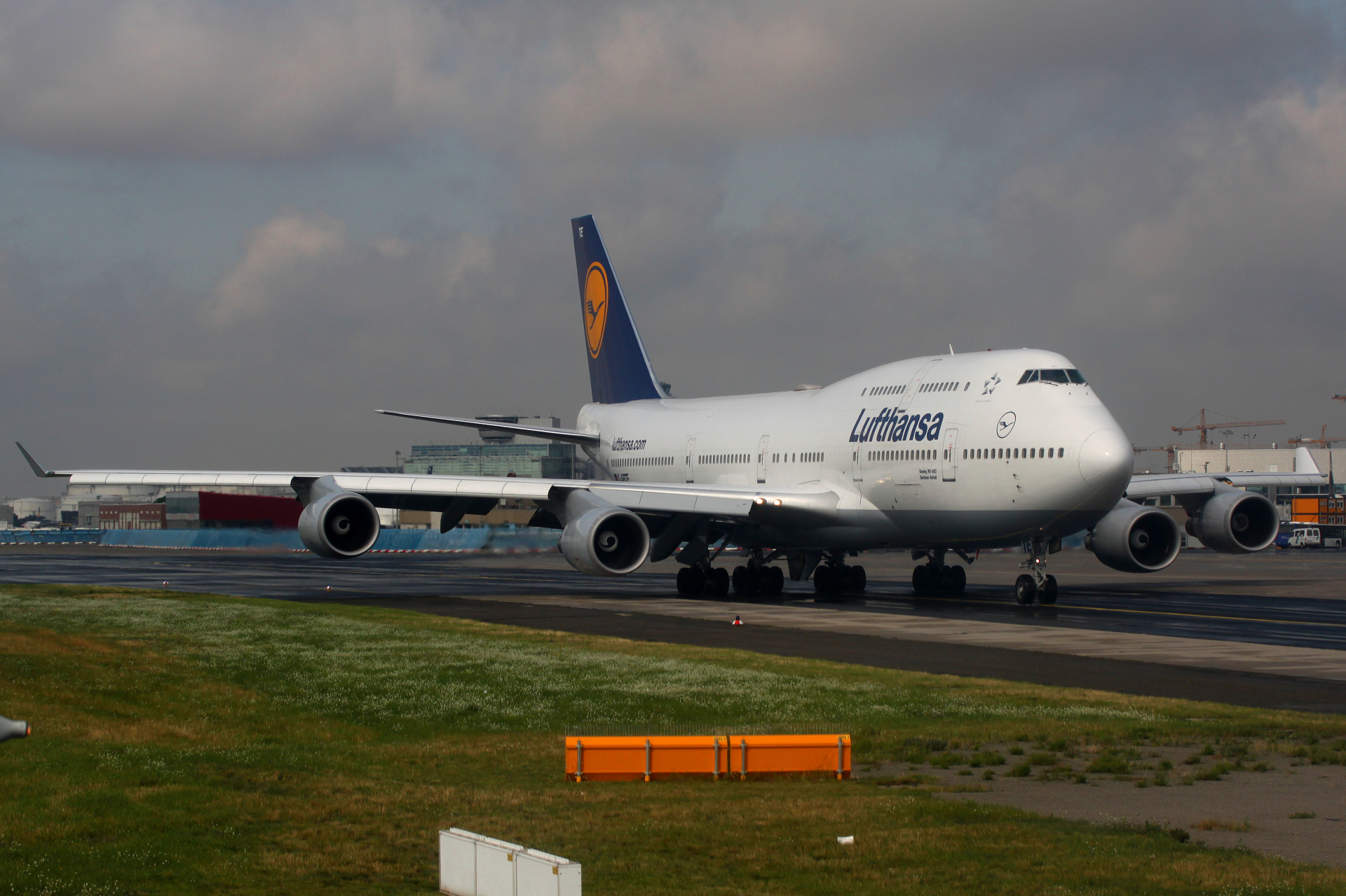 Boeing 747-400, D-ABTE, Lufthansa (Podróże » USA: Drogi nie obrane » Samoloty)