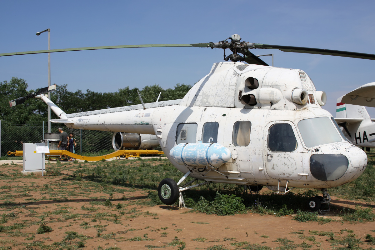 PZL Świdnik (Mil) Mi-2, HA-BCB, Hungarian Air Ambulance (Samoloty » Spotting na Ferihegy » Aeropark Budapest)