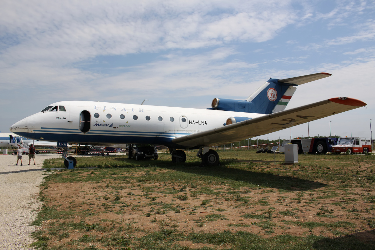 Yakovlev Yak-40E, HA-LRA, Linair (Aircraft » Ferihegy Spotting » Aeropark Budapest)