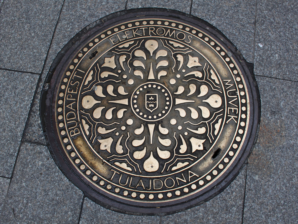 Ornate manhole cover