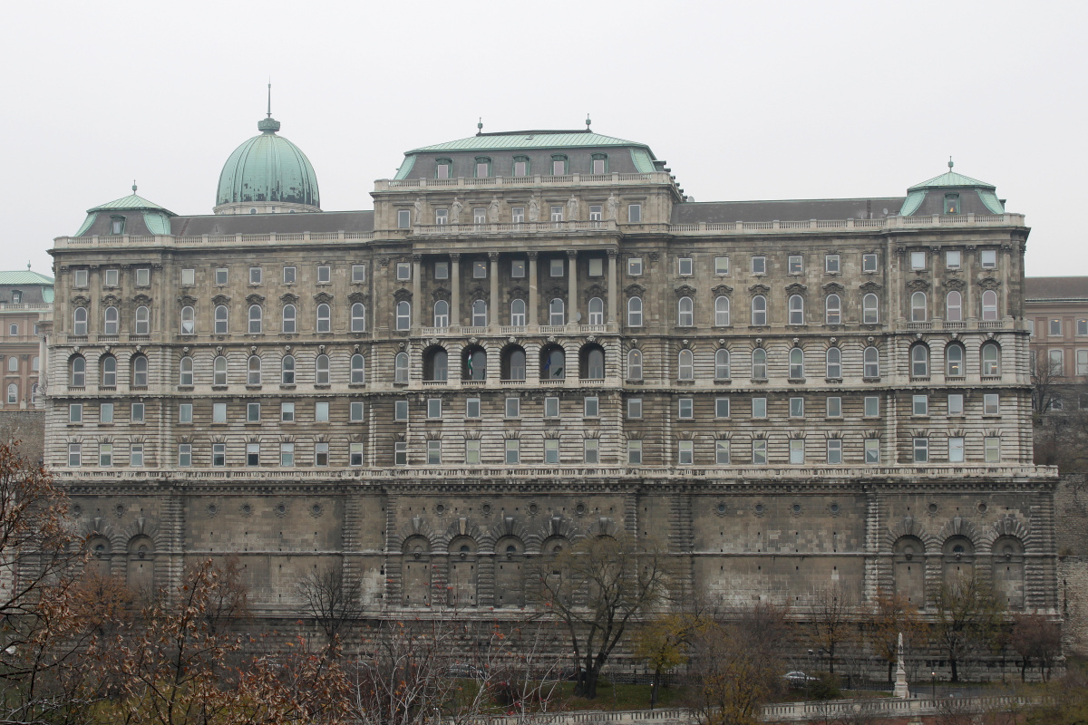 Országos Széchényi Könyvtár - Państwowa Biblioteka Széchényiego (Podróże » Budapeszt » Budapeszt za dnia)