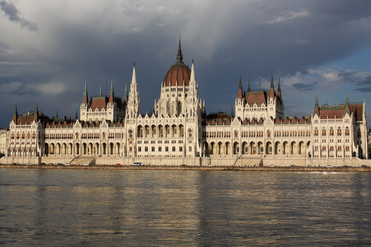 Országház - Budynek Parlamentu (Podróże » Budapeszt » Budapeszt za dnia)