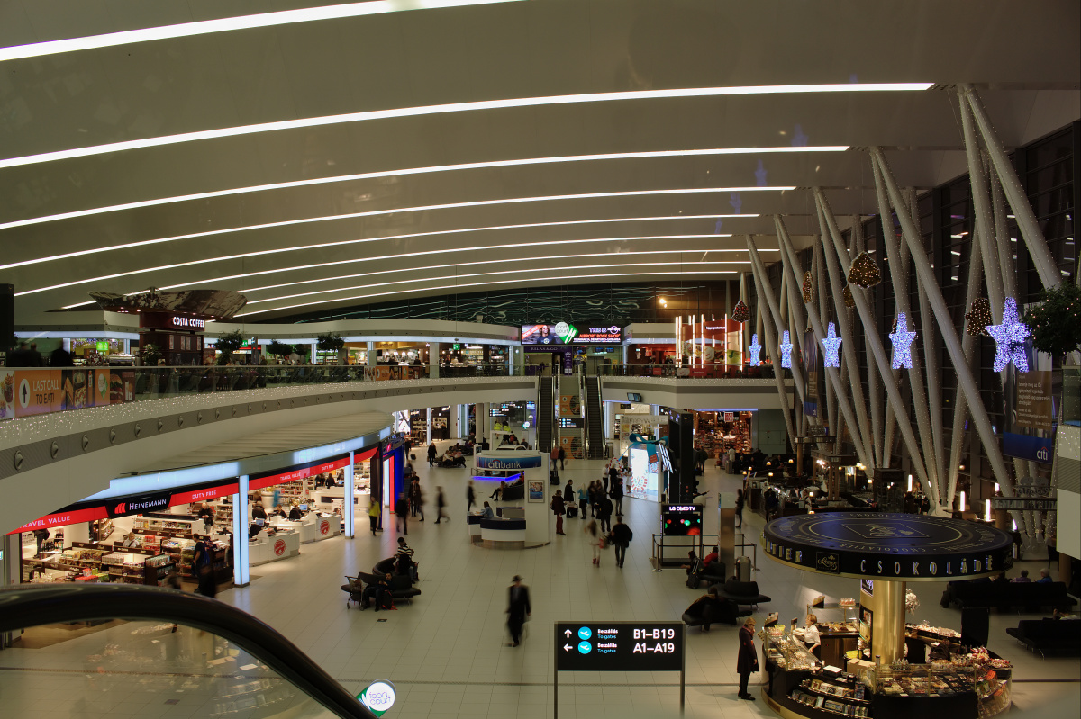 Budapest Liszt Ferenc Airport (Travels » Budapest » Budapest at Night)