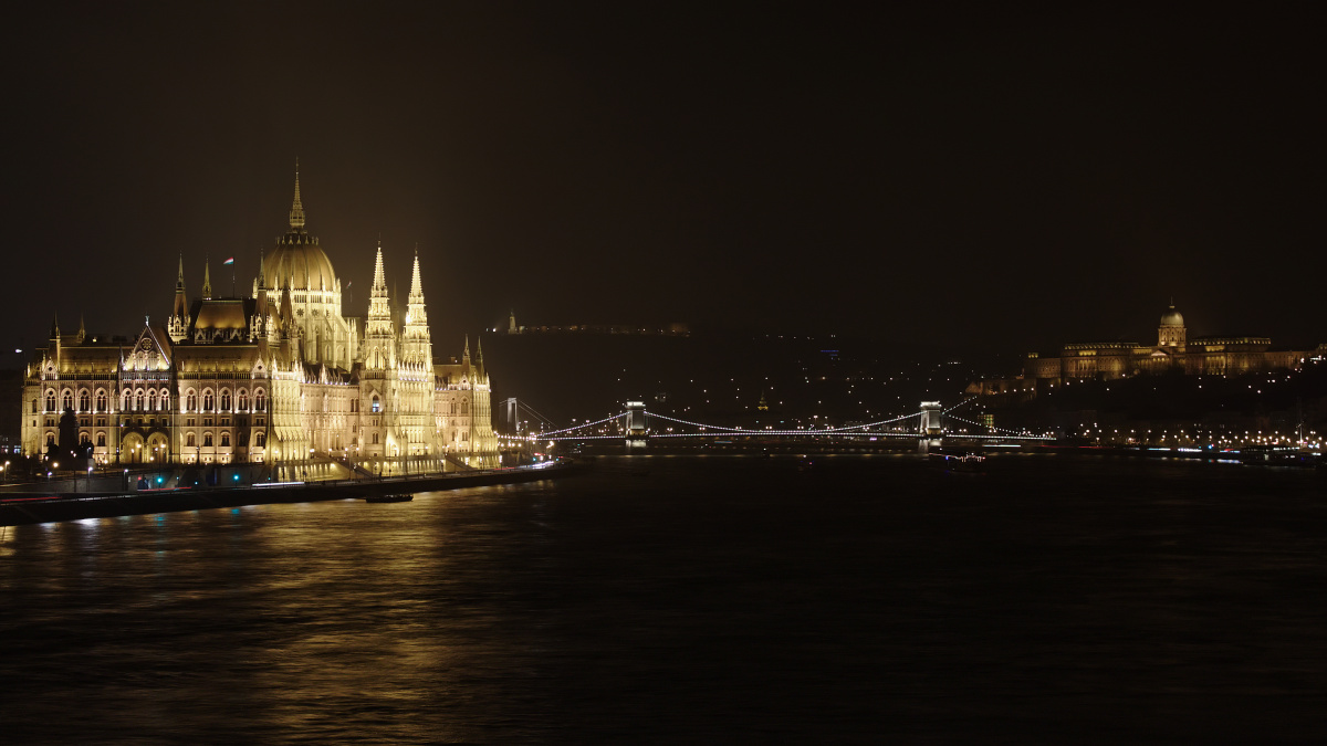 Danube, The Parliament Building, Széchenyi Chain Bridge and Buda Castle