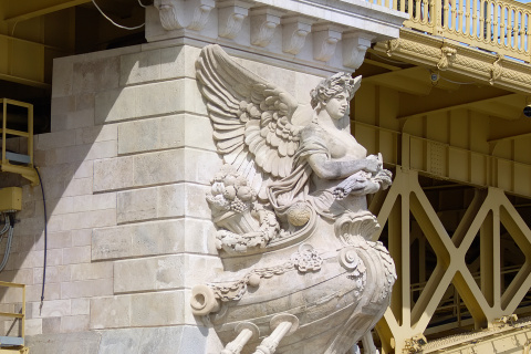 Statue at Margaret Bridge's pillar