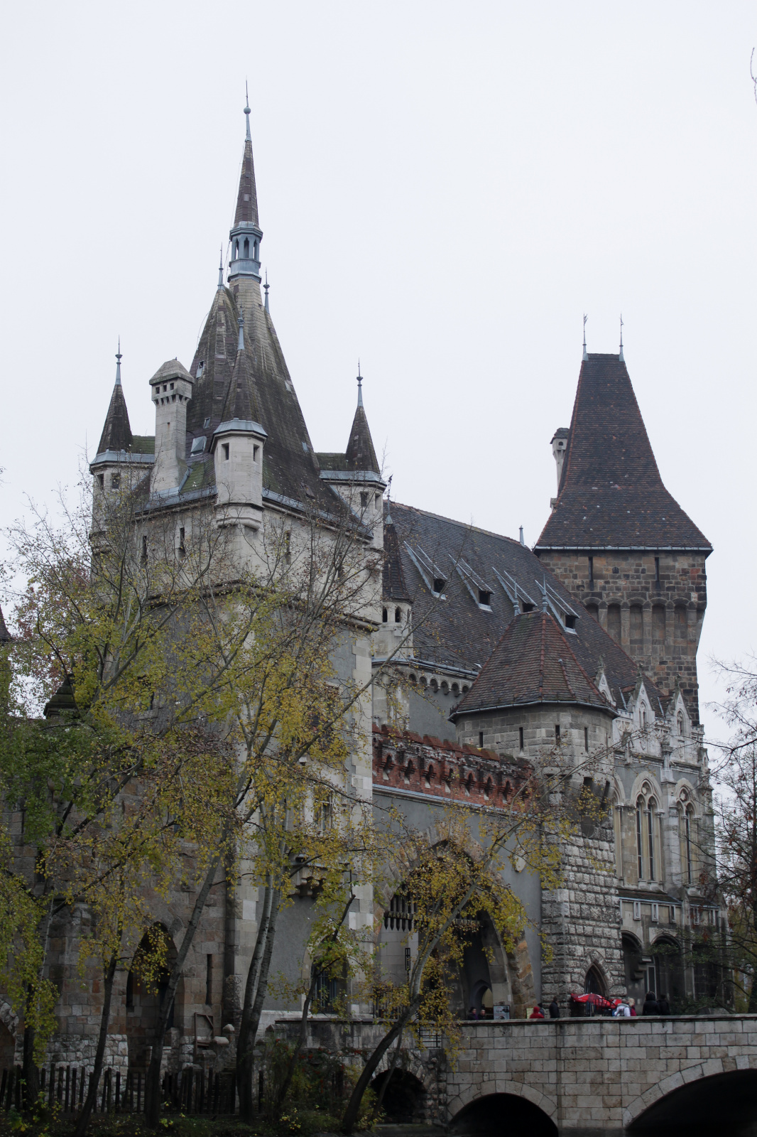 Zamek Vajdahunyad (Podróże » Budapeszt » Budapeszt za dnia)