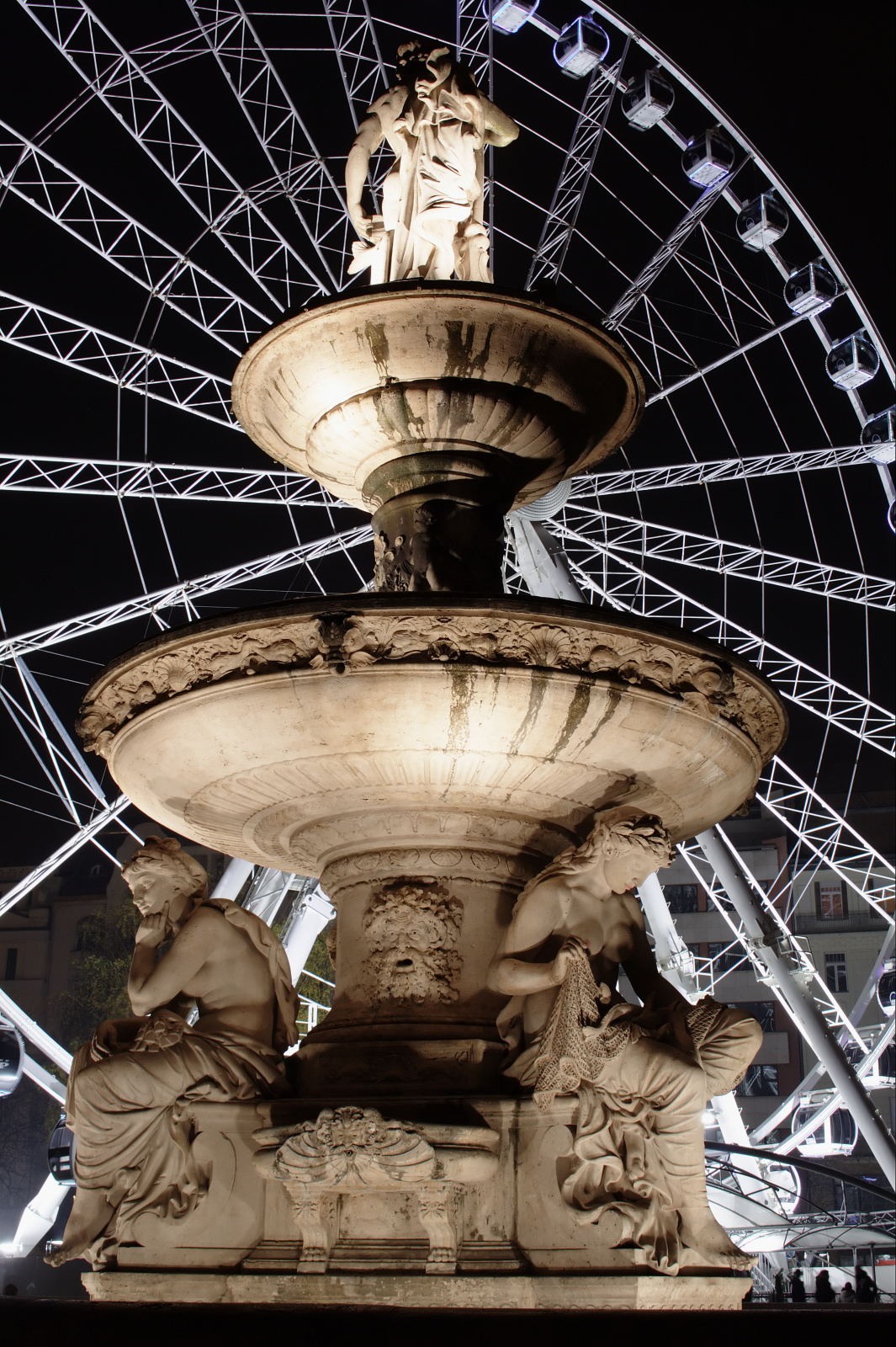 Danubius Fountain (Travels » Budapest » Budapest at Night)