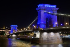 Széchenyi Lánchíd - Széchenyi Chain Bridge - in blue