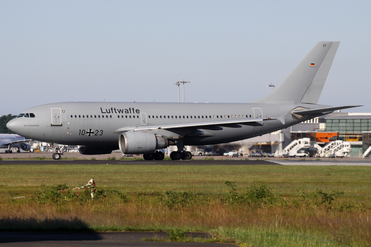 Airbus A310-300, 10+23, Niemieckie Siły Powietrzne (Luftwaffe) (Podróże » Kolonia » Samoloty)