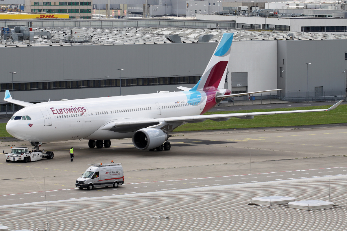 Airbus A330-200, D-AXGD, Eurowings (Podróże » Kolonia » Samoloty)