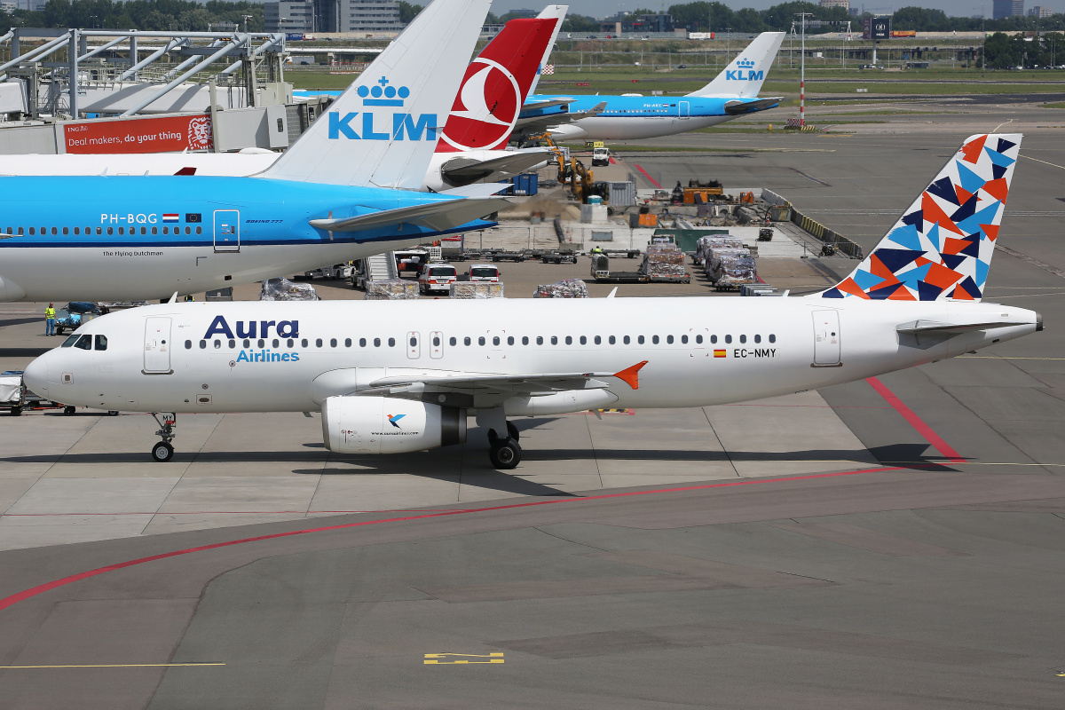 EC-NMY, Aura Airlines (Aircraft » Schiphol Spotting » Airbus A320-200)