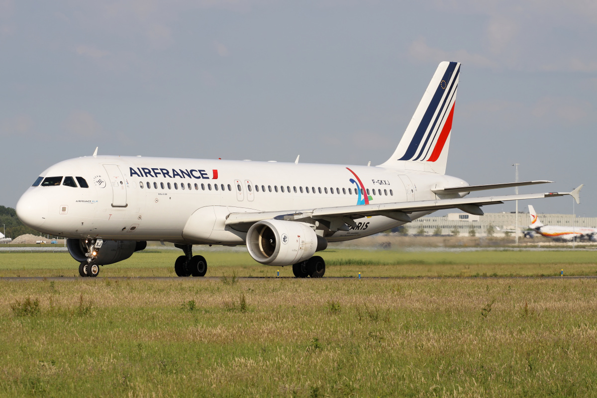 F-GKXJ (malowanie Paryż - miasto olimpijskie 2024) (Samoloty » Spotting na Schiphol » Airbus A320-200)