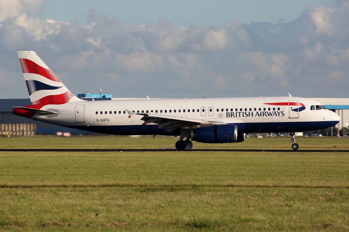 G-GATU, British Airways (Samoloty » Spotting na Schiphol » Airbus A320-200)